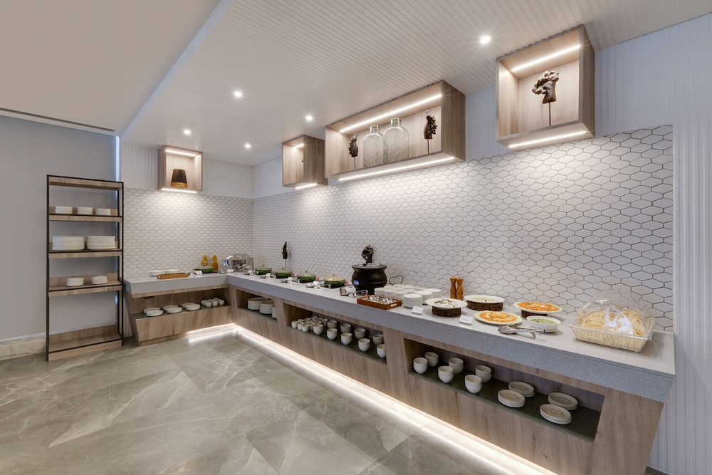 7 Apple Hotel Mahape 16/25