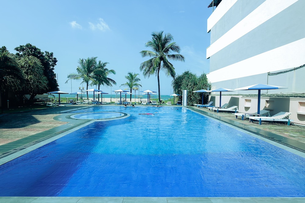 Rani Beach Resort 25/28