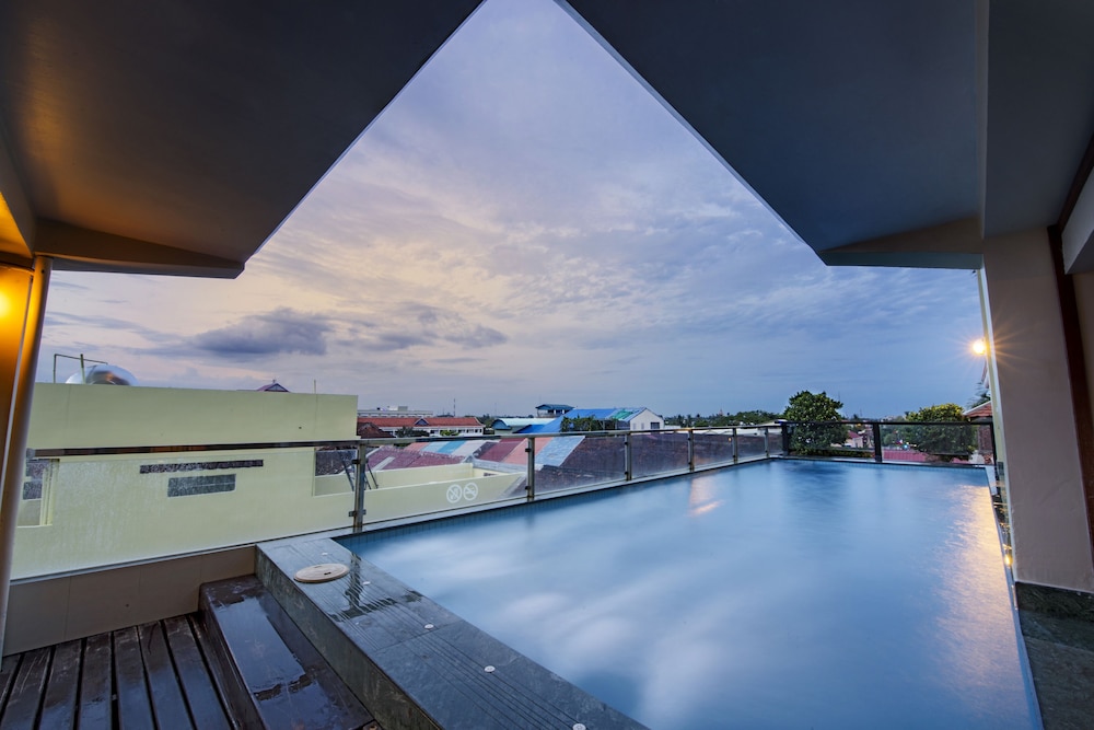 Seng Hout Hotel 35/53