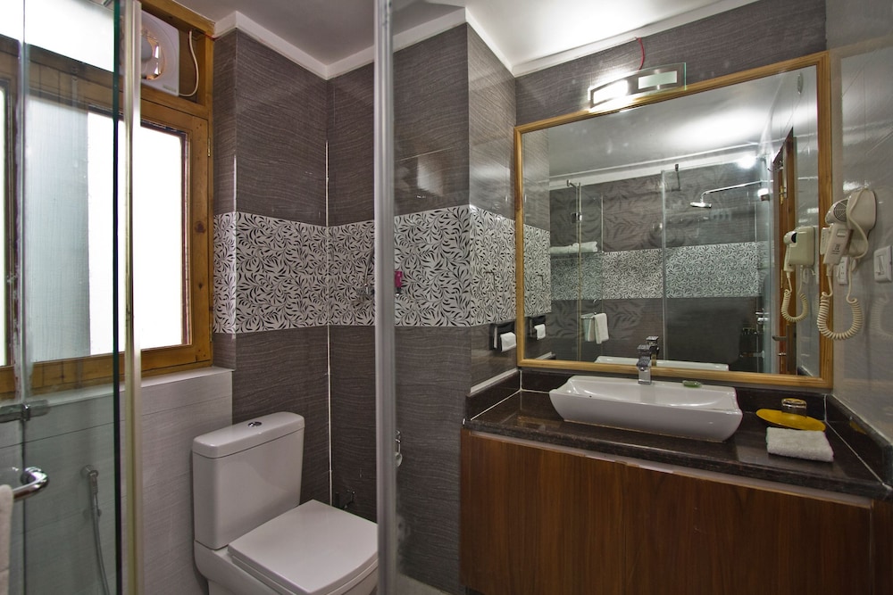 Vivaan The Sunrise Resort 34/36