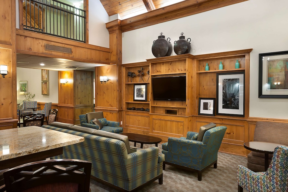 Hampton Inn Suites Charlotte Pineville 34/51