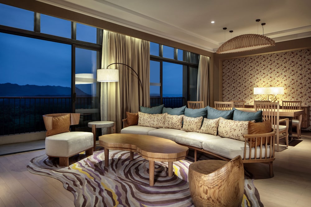 Four Points By Sheraton Chengdu Pujiang Resort 26/37