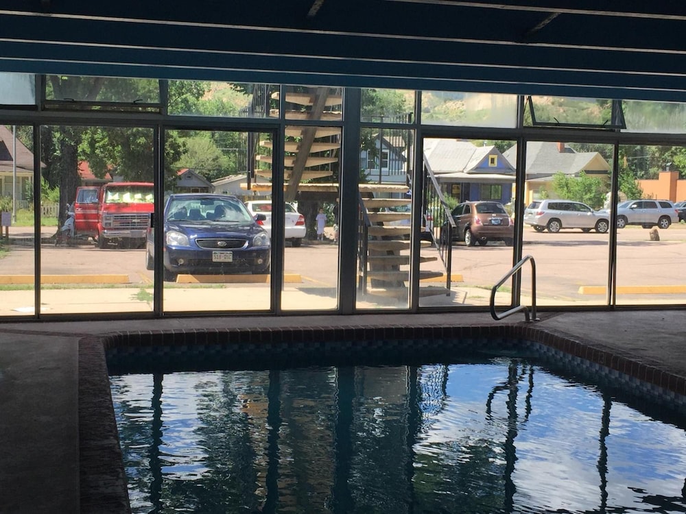 Garden Of The Gods Motel 51/58