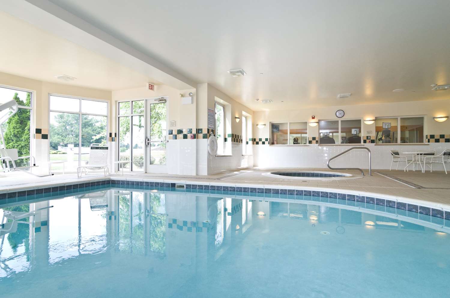 swimming pool spa