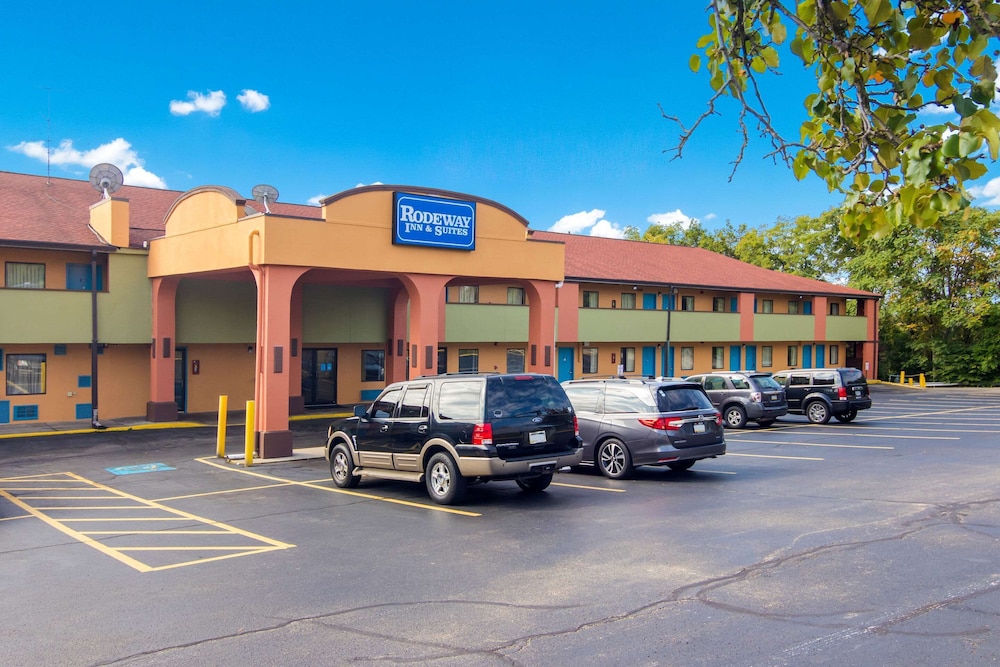 Rodeway Inn and Suites Monroeville Pittsburgh 3/42