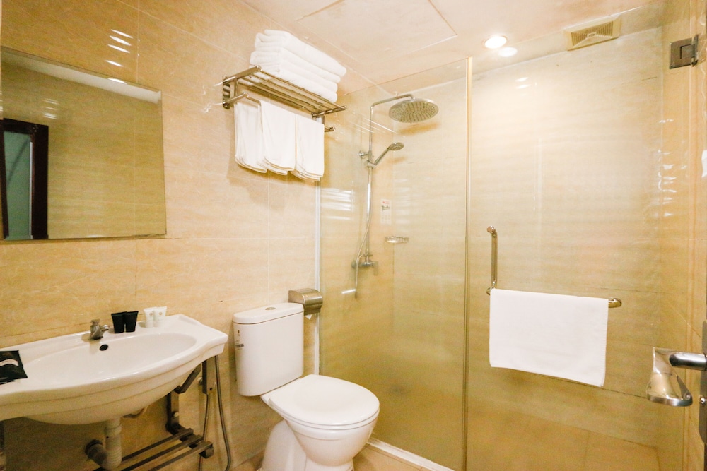 Swing & Pillows at Golden Roof Hotel Ampang, Ipoh 62/62