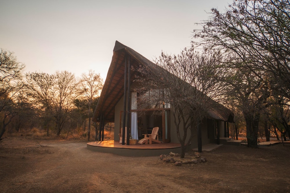 Nkala Safari Lodge 1/43
