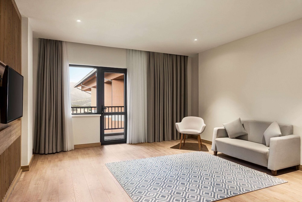 Ramada Encore by Wyndham Zomin 27/41