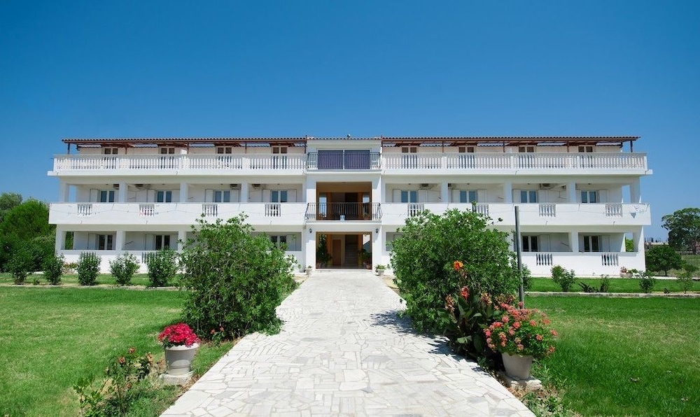 Tassia Studios 5/38
