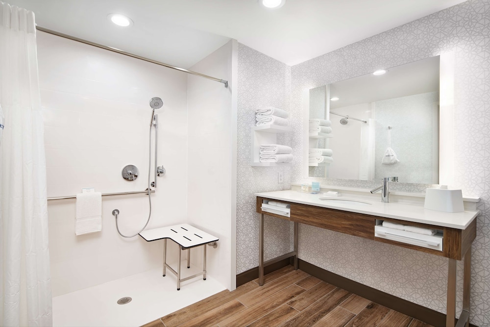 Hampton Inn Clewiston 12/46