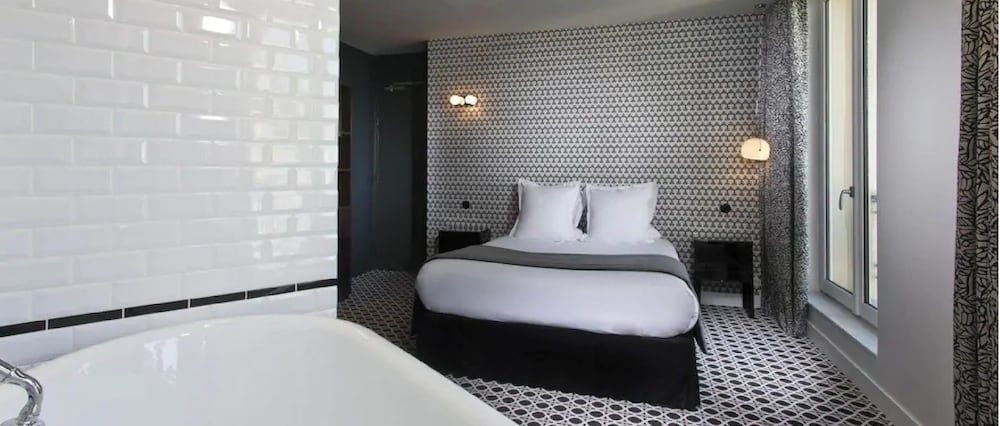 HOTEL EMILE 9/49