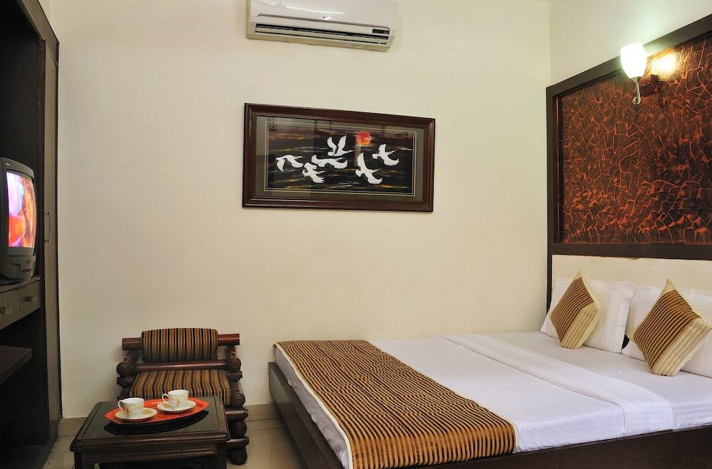 Hotel Star Palace Paharganj 24/63