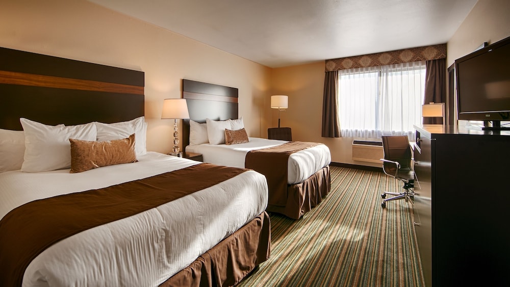 Best Western Alderwood 18/48