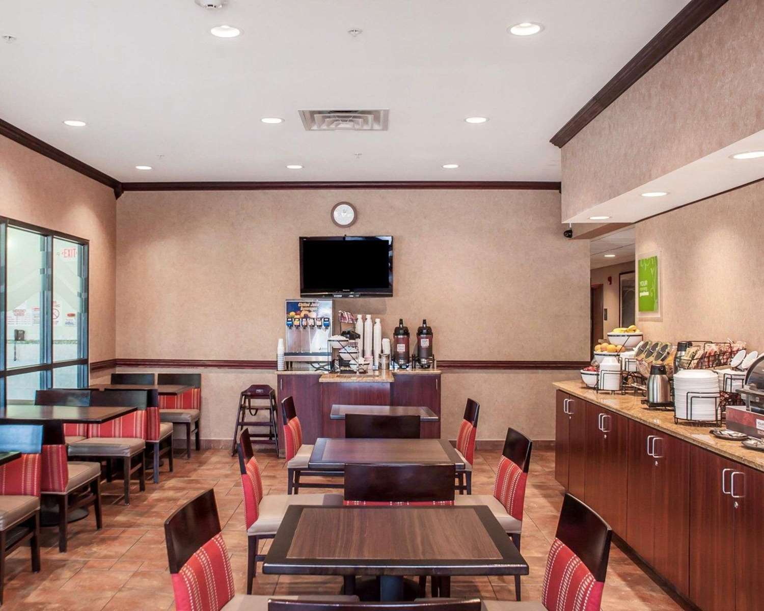 Quality Inn Near Walden Galleria Mall 34/36