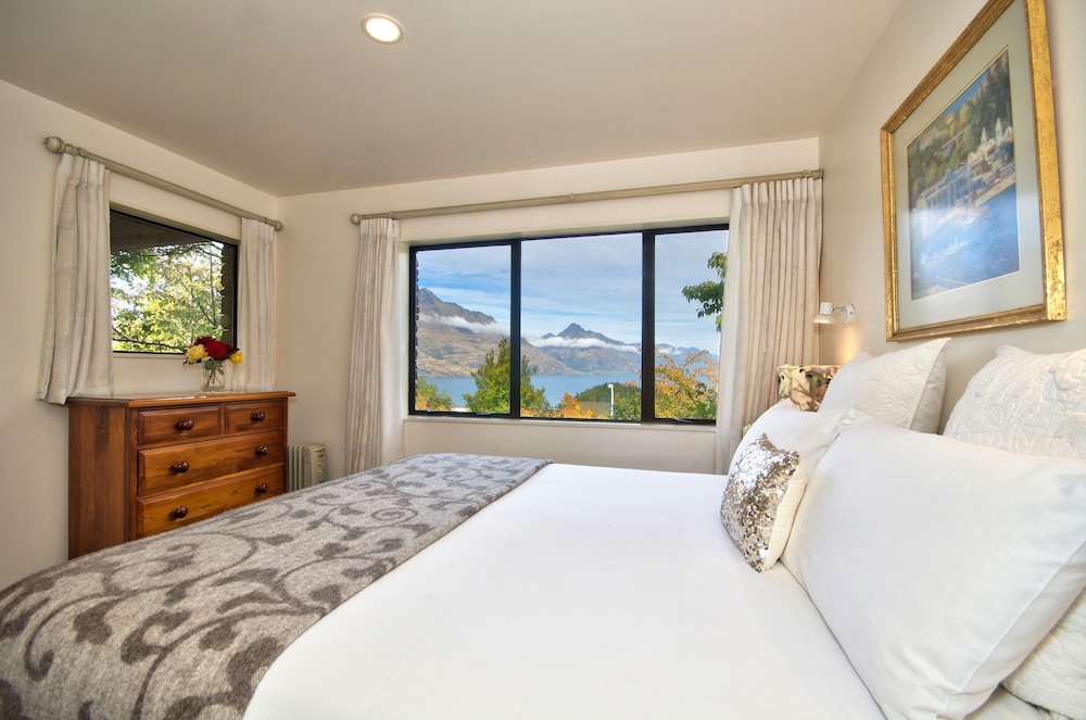 2 BEDROOMS, LUXURY, APARTMENT
