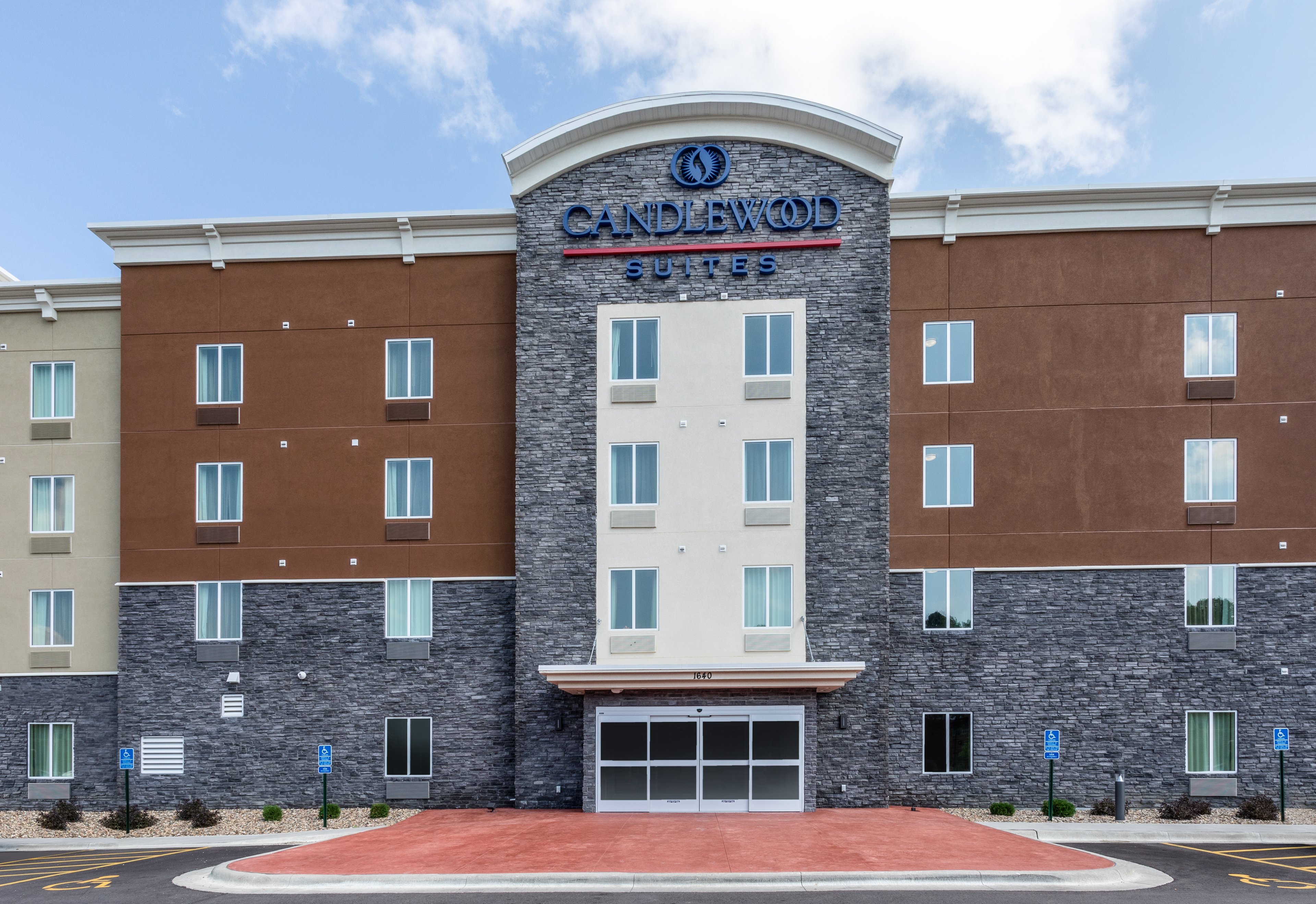 Candlewood Suites Rochester Mayo Clinic Area 5/50