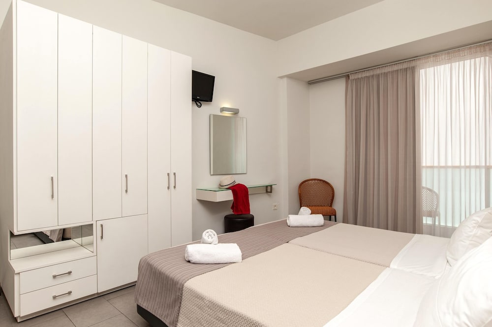 Atlantis Boutique City Hotel 45/69