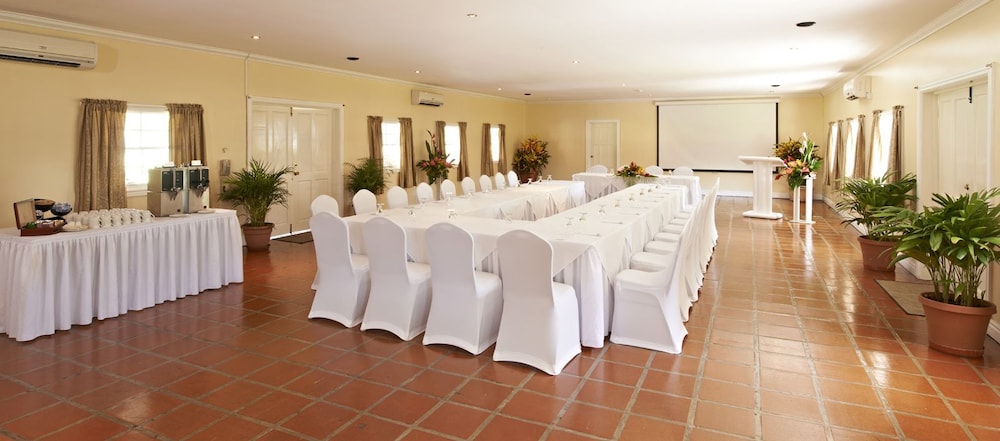 Coconut Bay Beach Resort and Spa 40/73