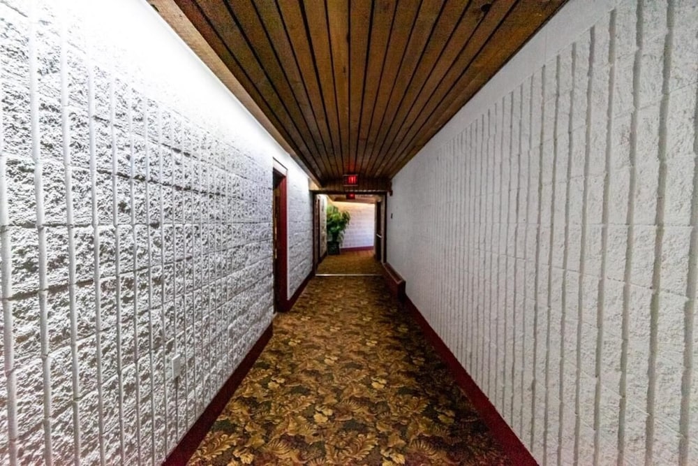 Vegreville Garden Inn 21/48