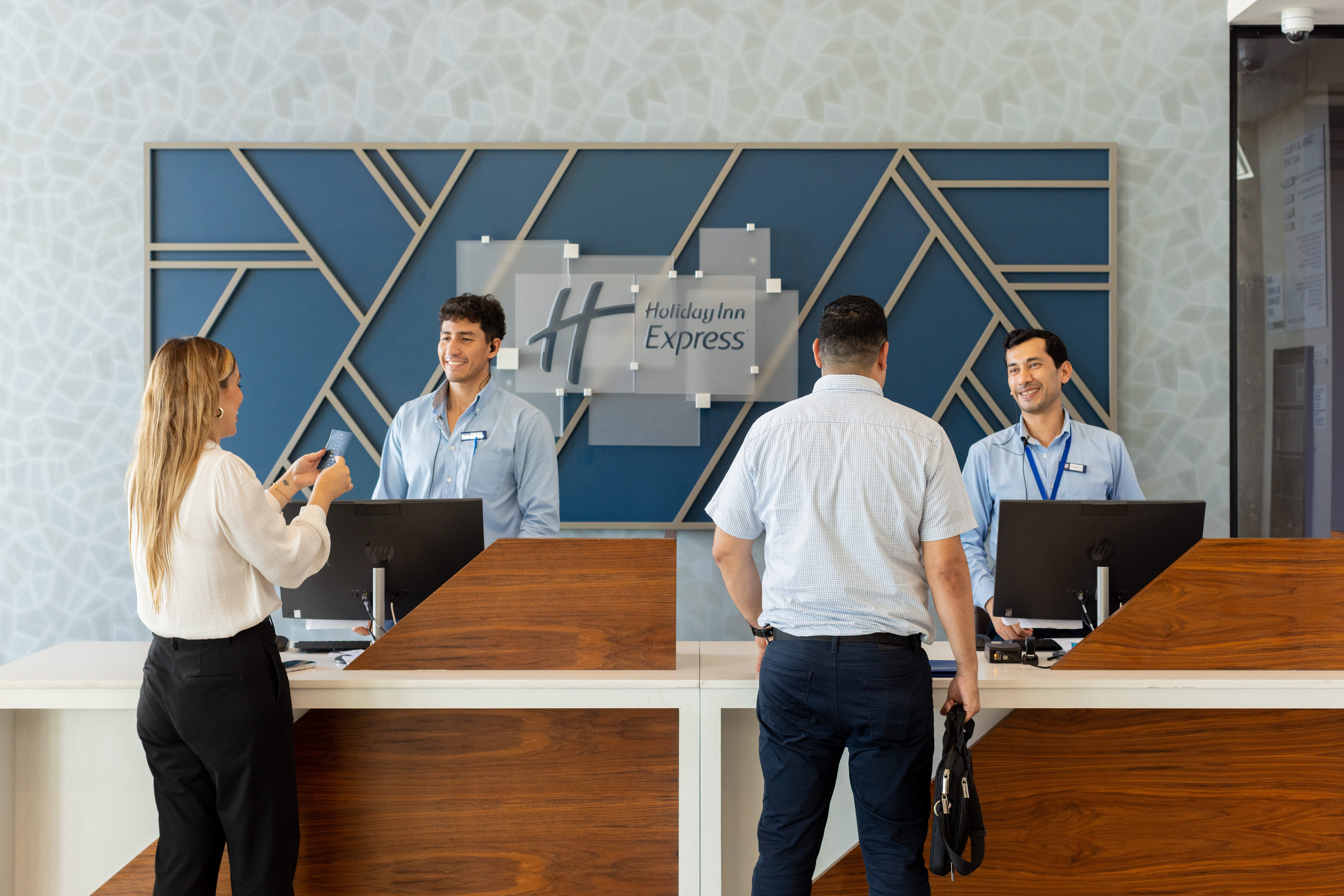 Holiday Inn Express & Suites MAZATLAN 6/50