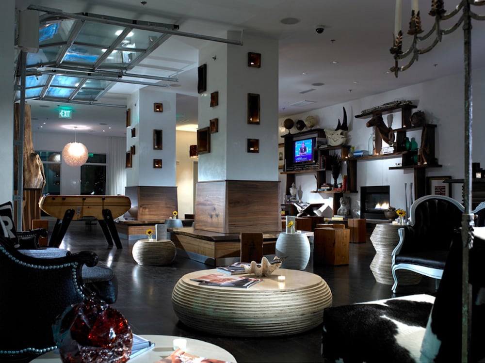 Bungalow Hotel 57/71