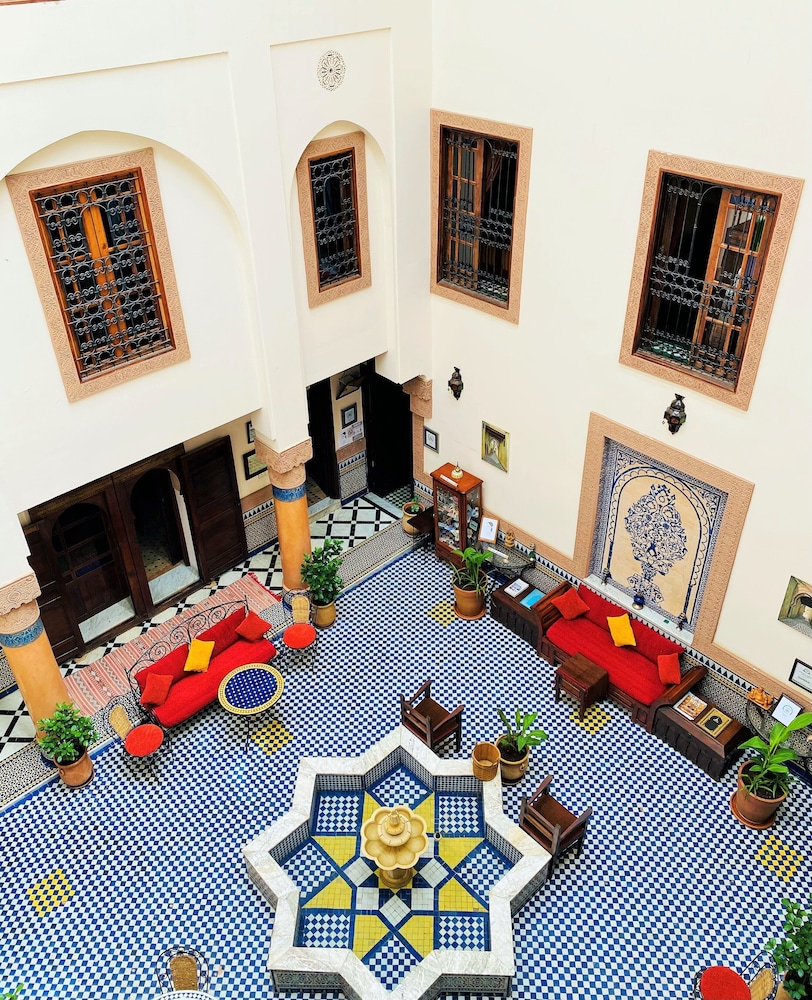 Riad Ahlam 32/33