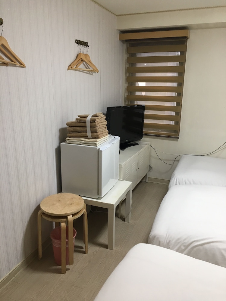 Hotel Empire in Shinjuku 15/28