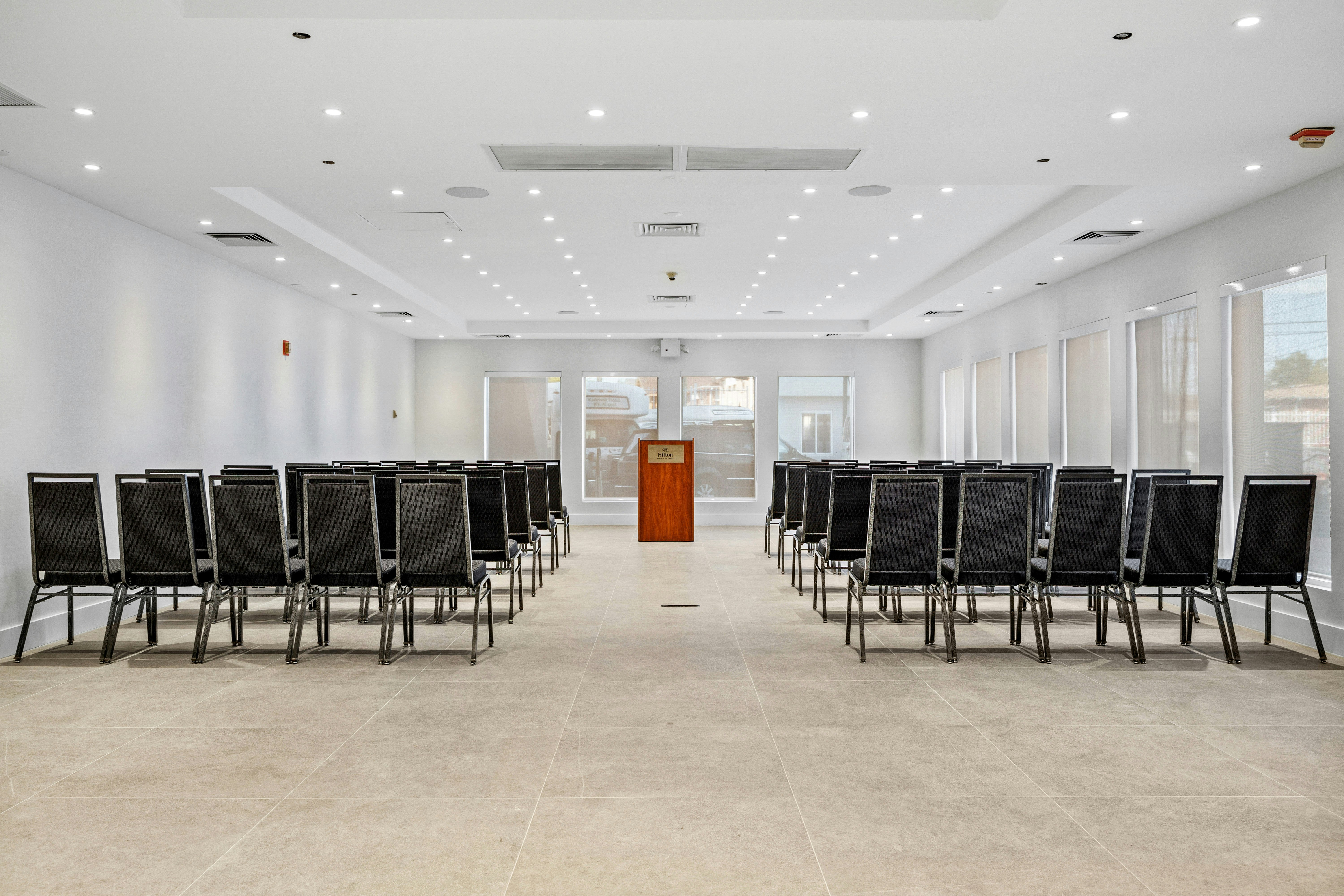 DoubleTree by Hilton New York JFK Airport 5/8