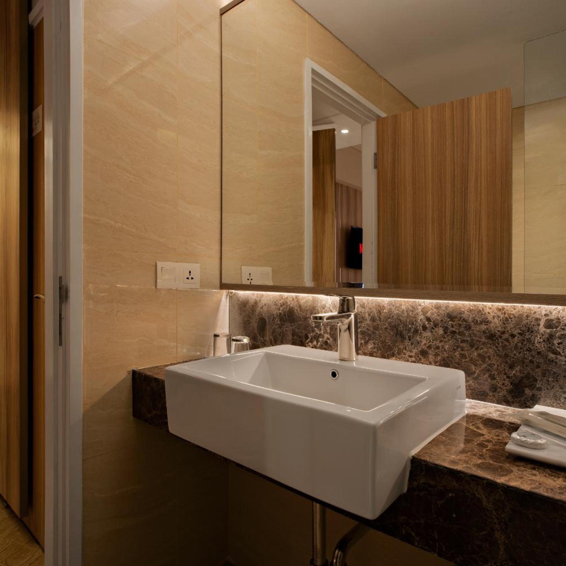 Grand Orchardz Hotel Kemayoran 48/50