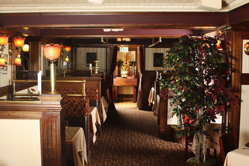 Saddleback Inn 26/44
