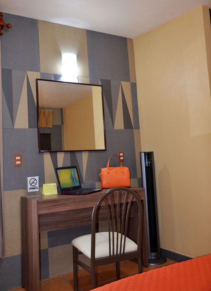 Hotel Estefania 33/45