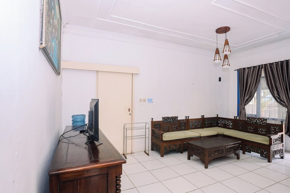 Aries Biru Hotel and Villa 34/49