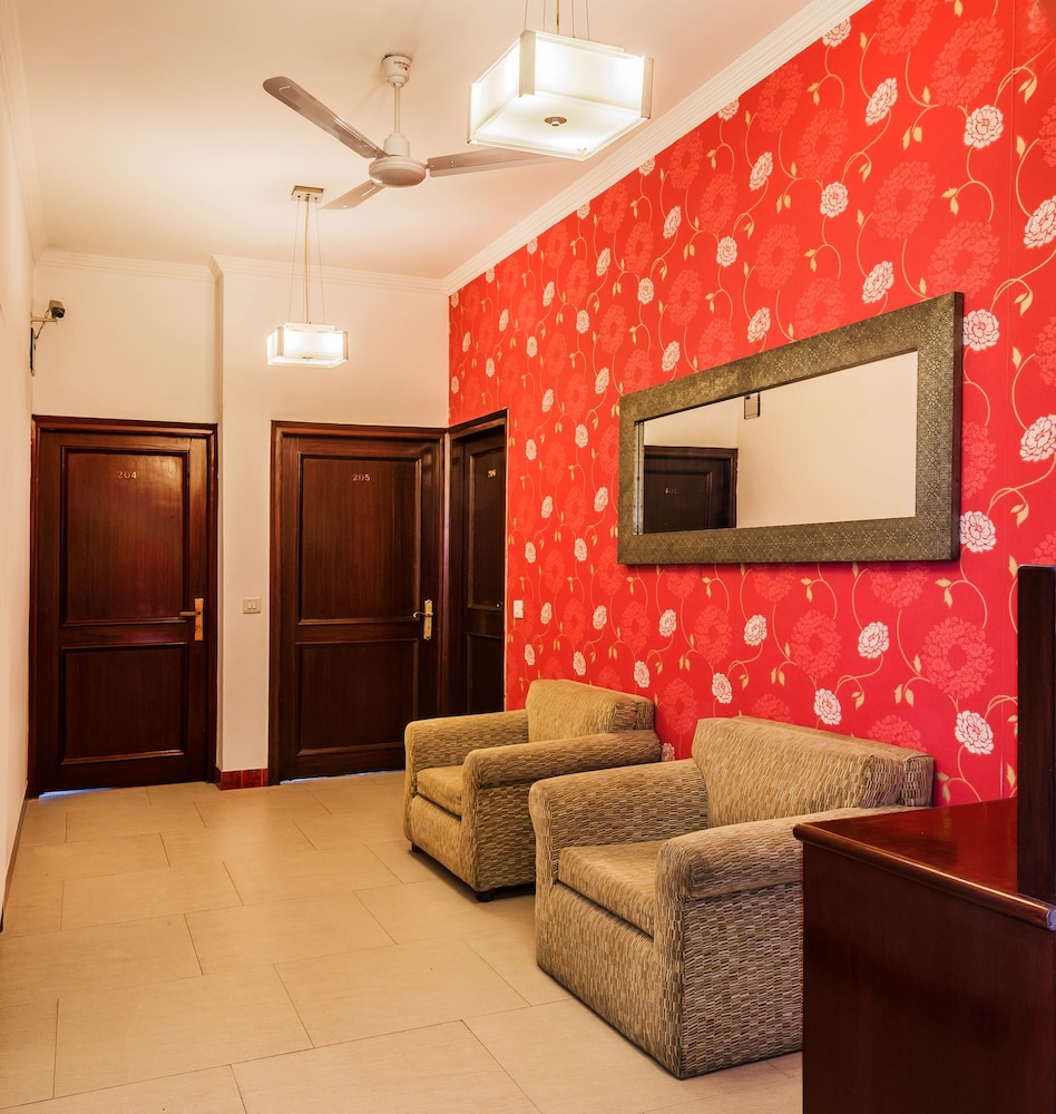 Home@F37 Kailash Colony Metro 46/69