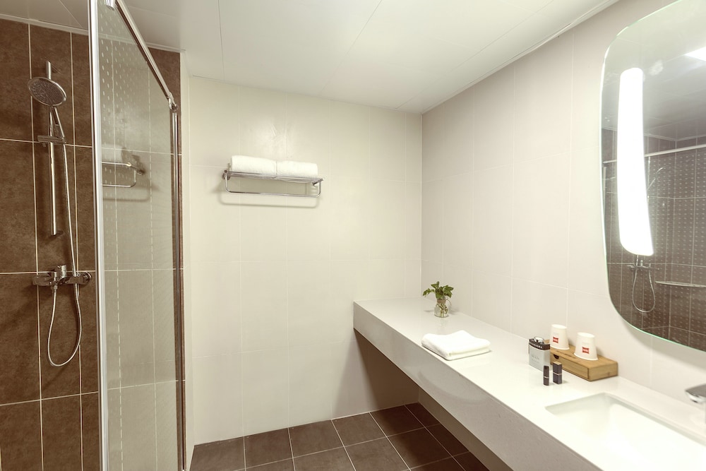 Ibis Zhengzhou Longhai Road 10/41