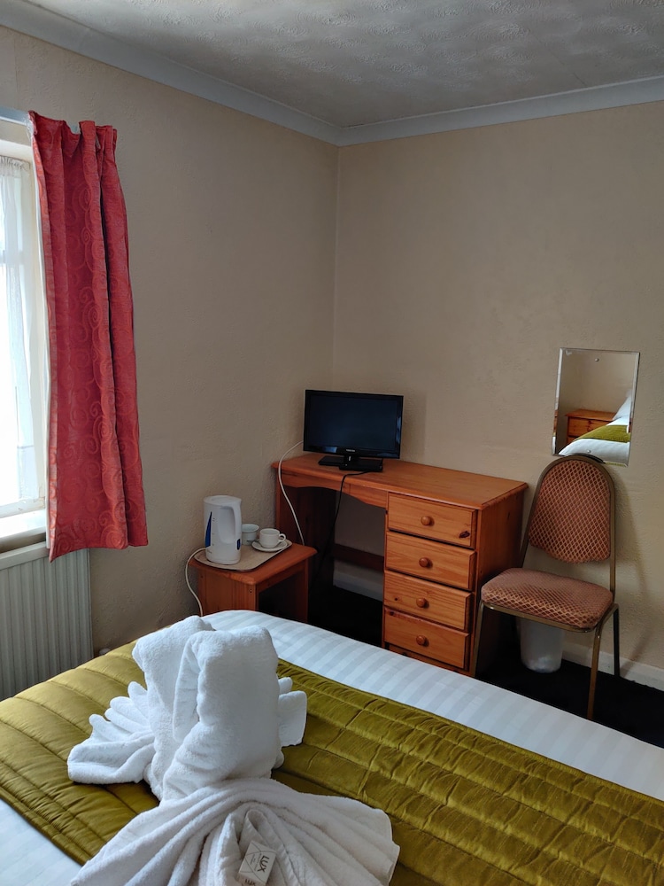 Inglewood Palm Hotel, Abbey Sands Torquay 22/32
