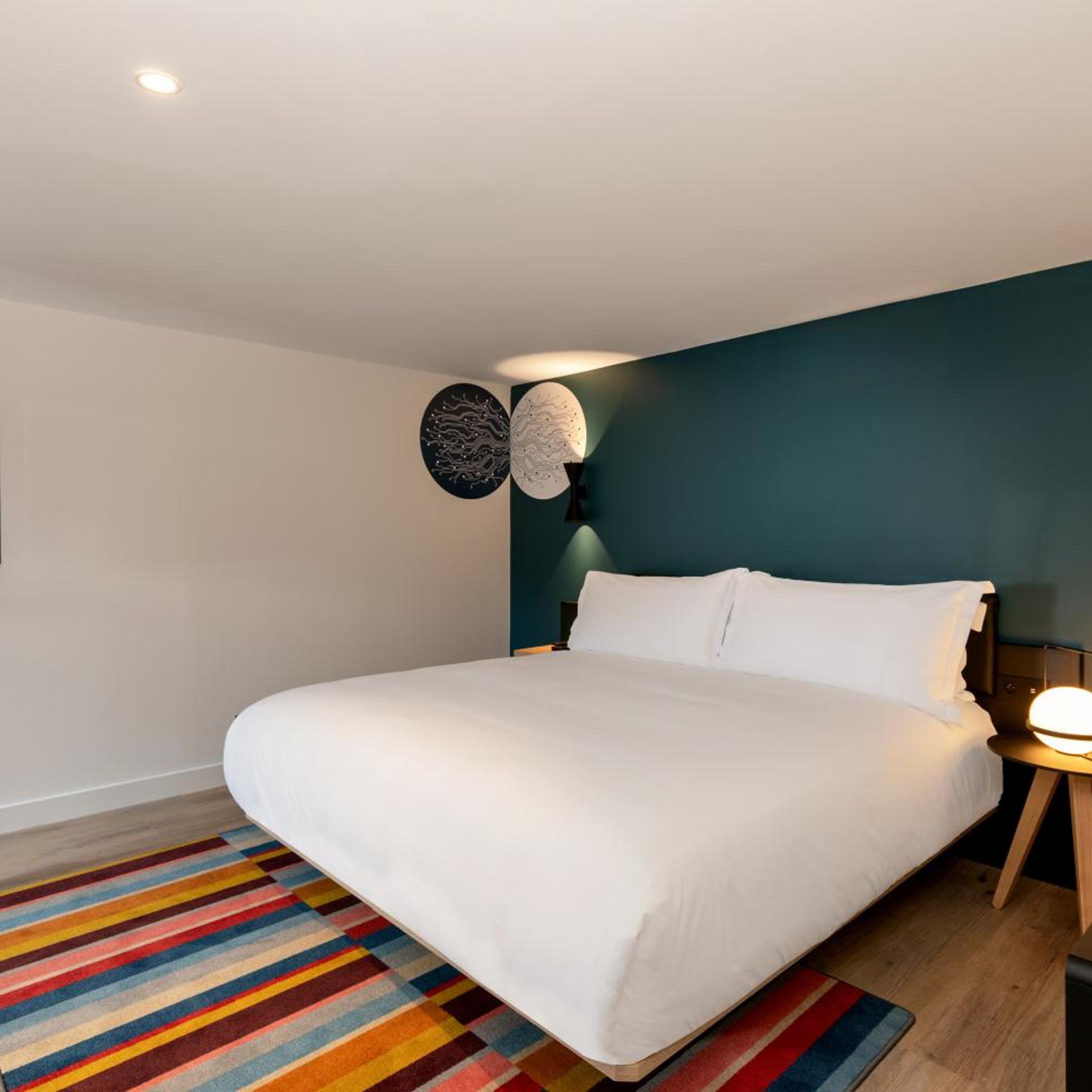 Duplex, Aloft, King Bed, City View, Sofa