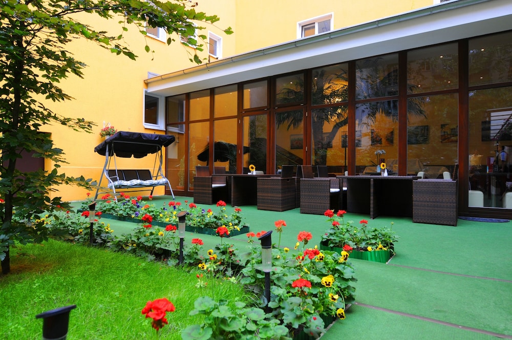Klassik Berlin Hotel 9/52