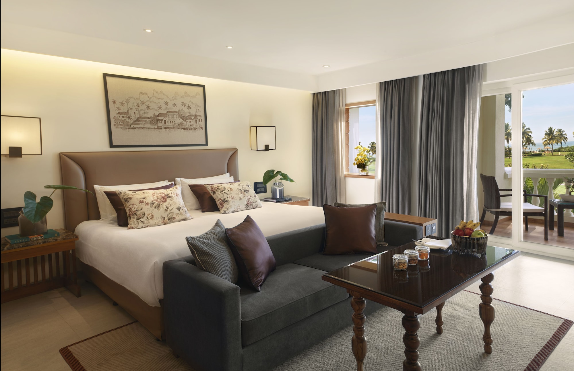 جناح جونيور بسرير كينج بإطلالة على البحر بمنطقة جلوس، Taj Exotica Resort Spa Goa 4/9