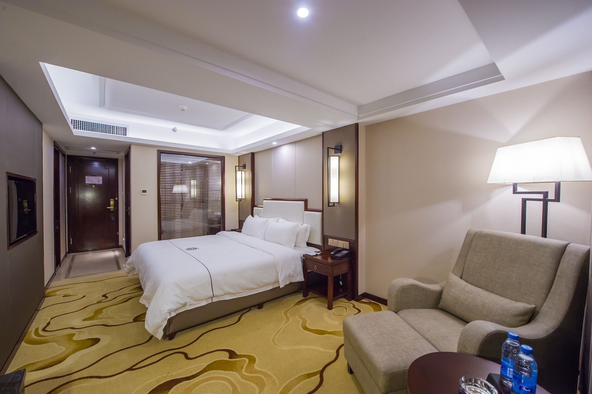 Standard, Queen Bed, Tai Lian 3/4