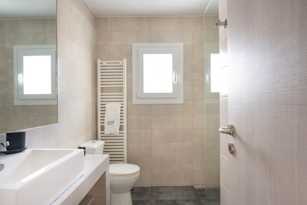 شقة بسريرين كوين بغرفتي نوم، Athens Morum Apartments Formionos 3/3