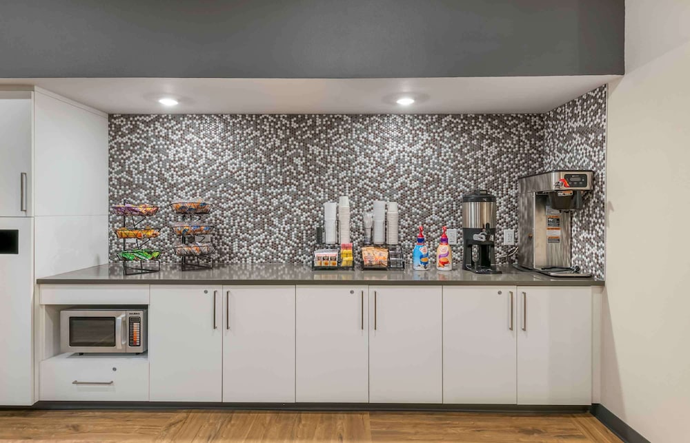 Extended Stay America Premier Suites - Reno - Sparks 4/35