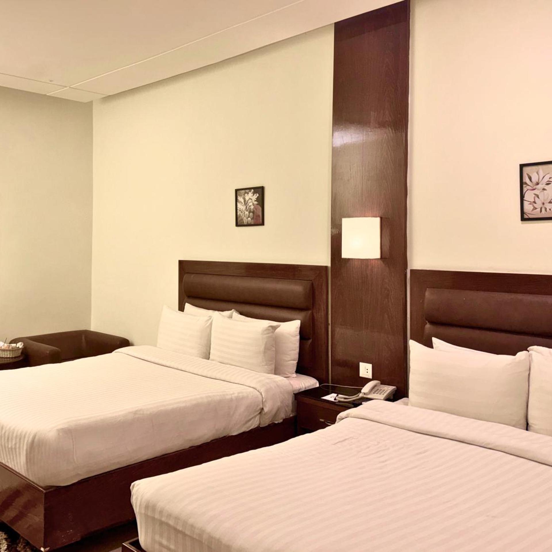 Hotel One Dera Ghazi Khan 13/30