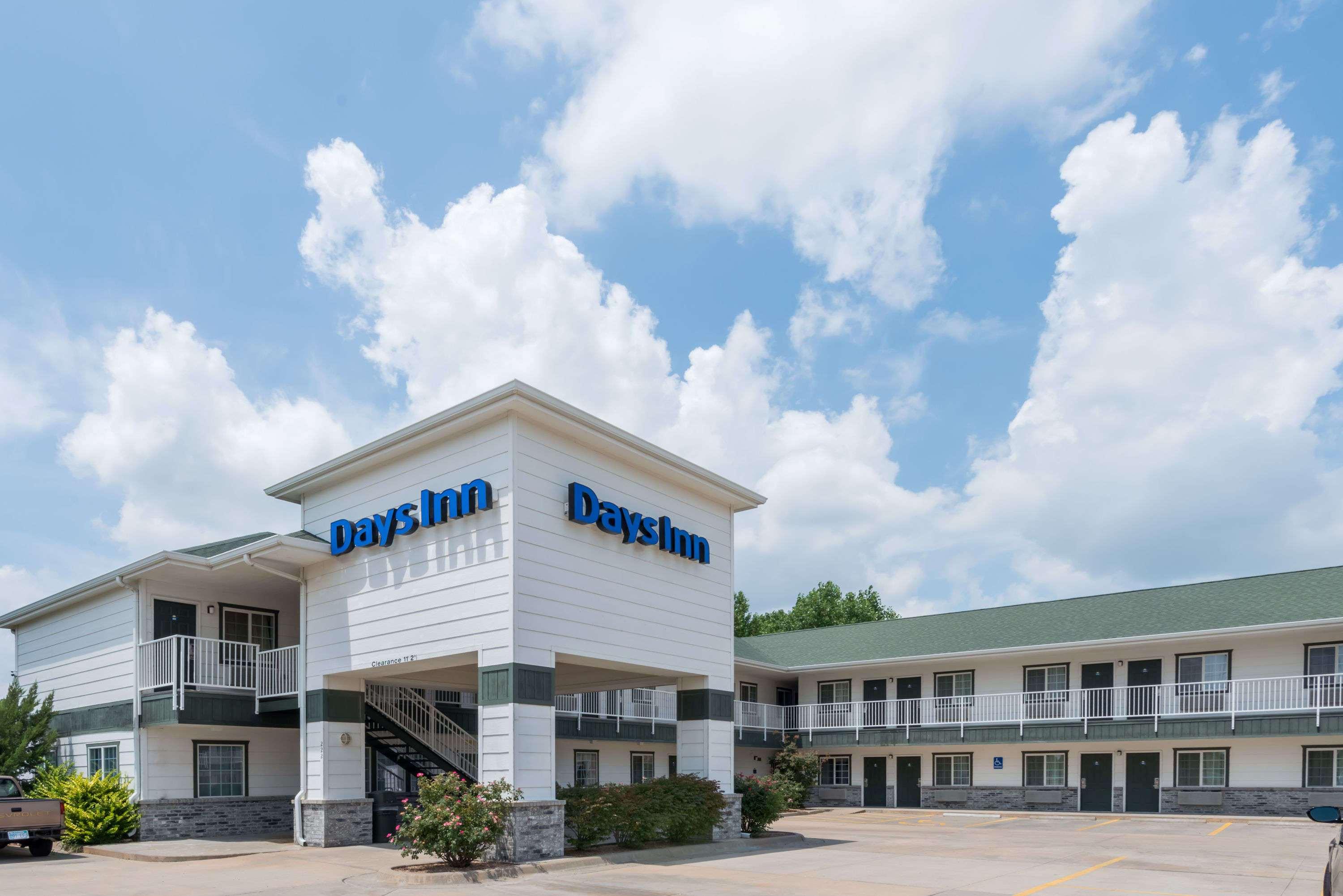 Hotel Andover KS 1/12