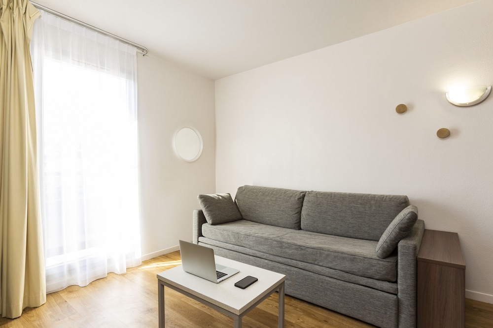 Adagio Access Carrieres Sous Poissy 29/48