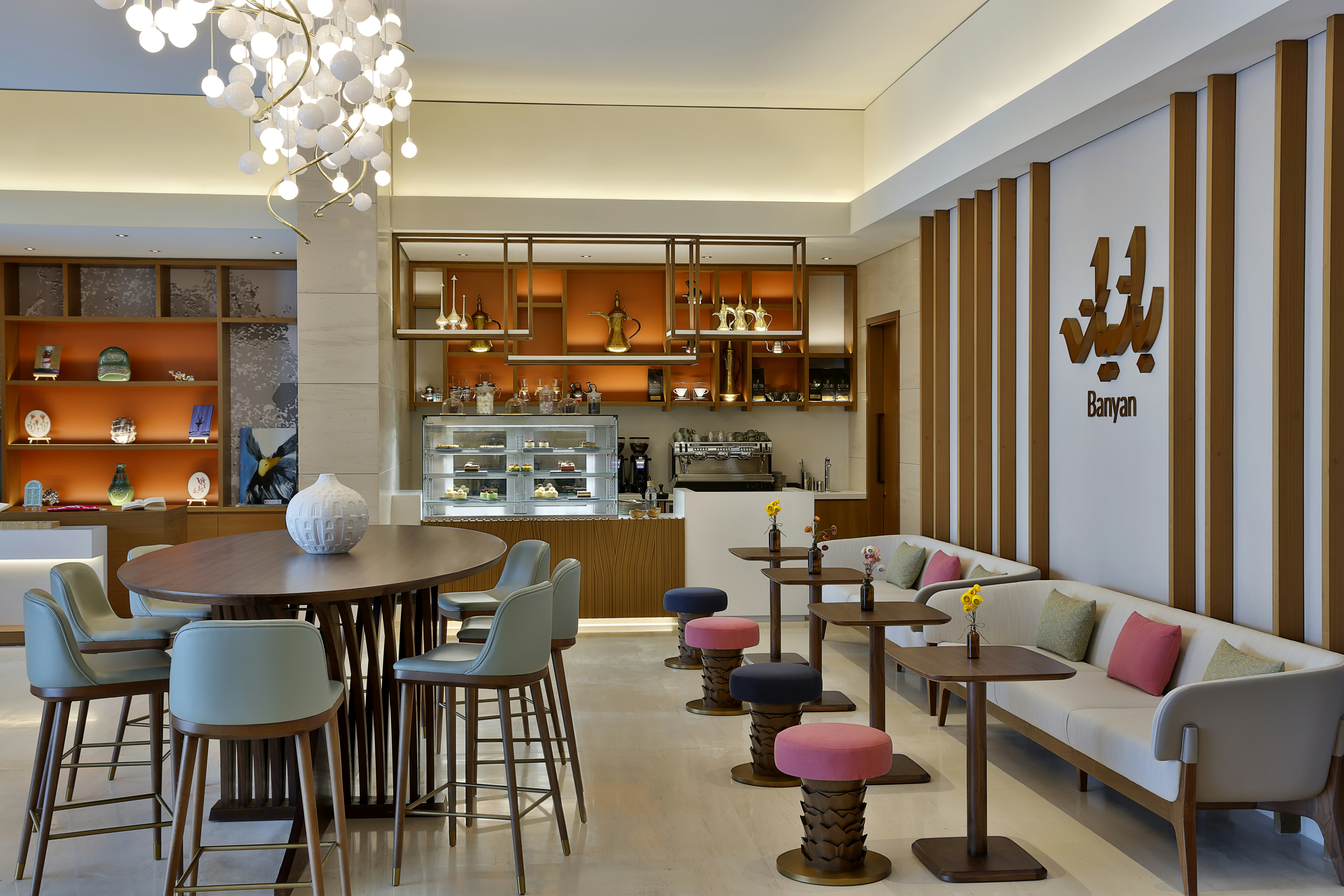 DoubleTree by Hilton Sharjah Waterfront Hotel and Residences 25/35