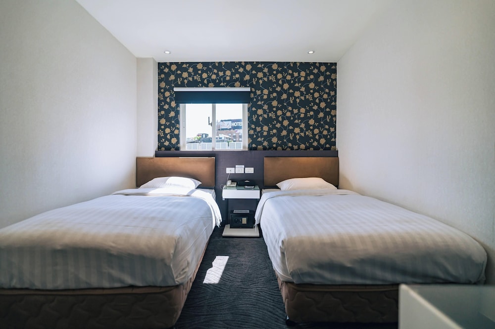 Hotel Puri Ximen Branch 22/65