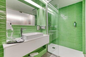 غرفة ديلوكس بسرير مزدوج، JL Hotel 2/2