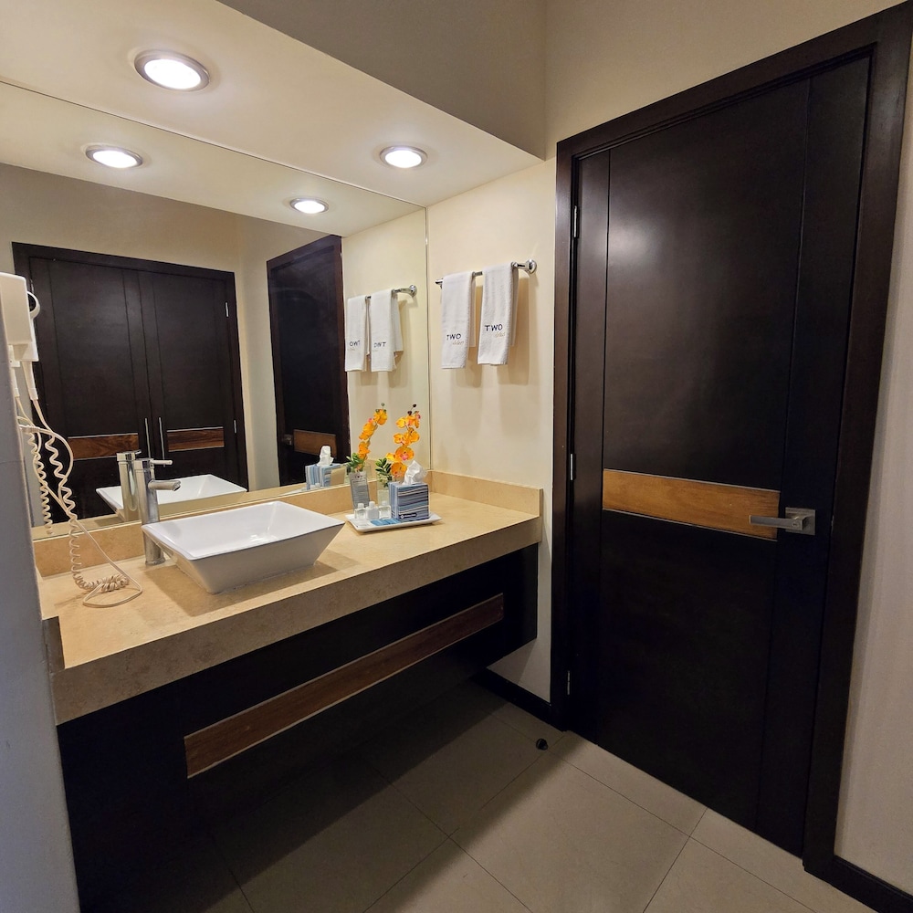 Hotel Two Select 60/60