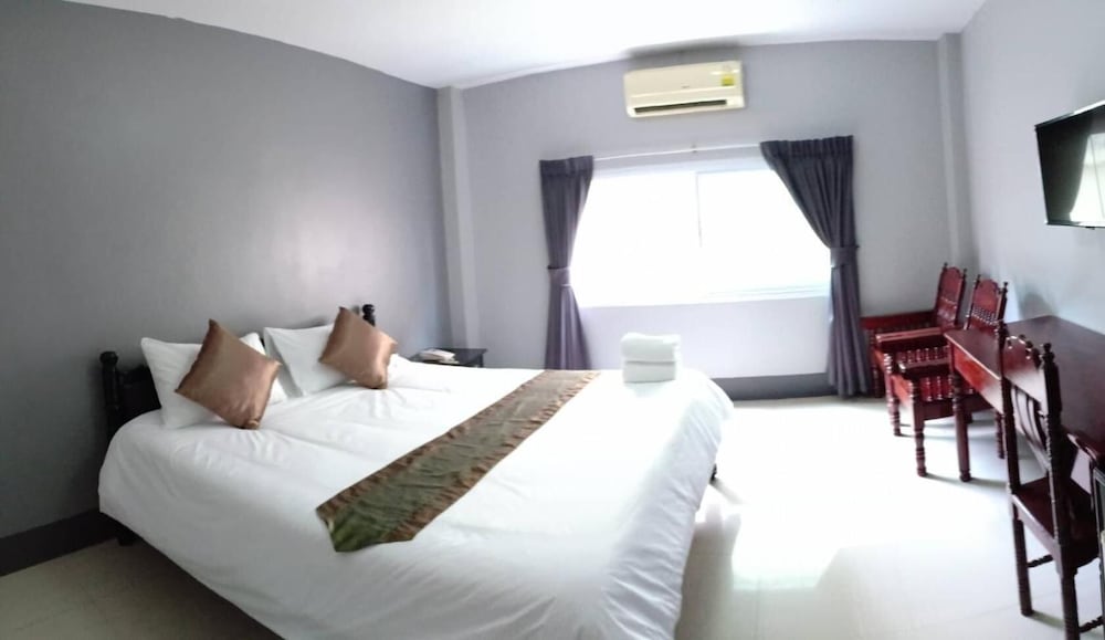 Submukdaphoomplace Hotel 43/50