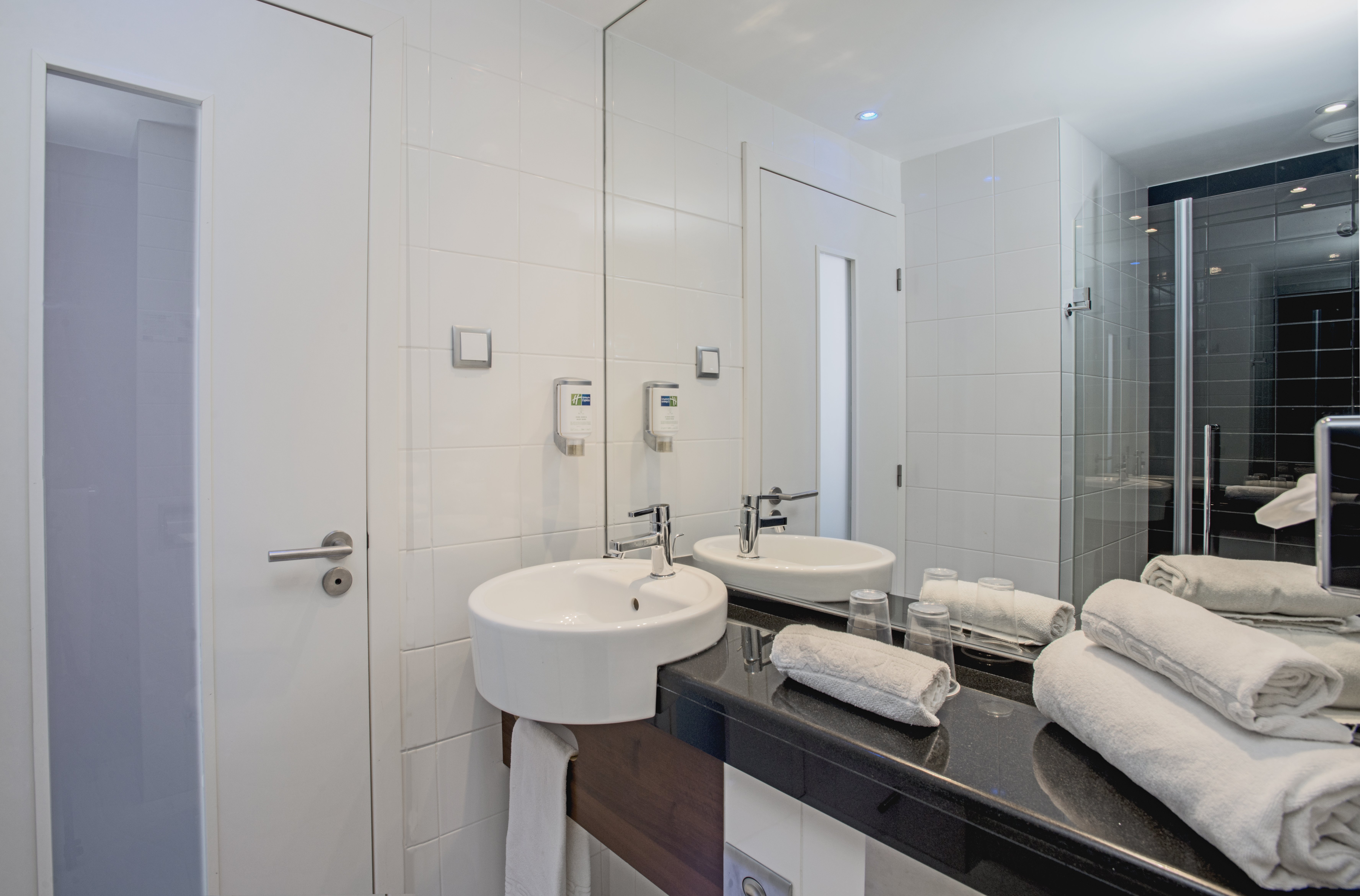 Holiday Inn Express Lisbon Alfragide 34/35